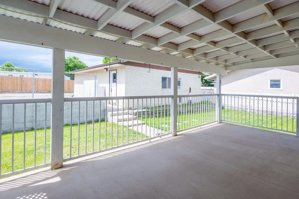2397 24 Street SE Medicine Hat AB T1B1B1