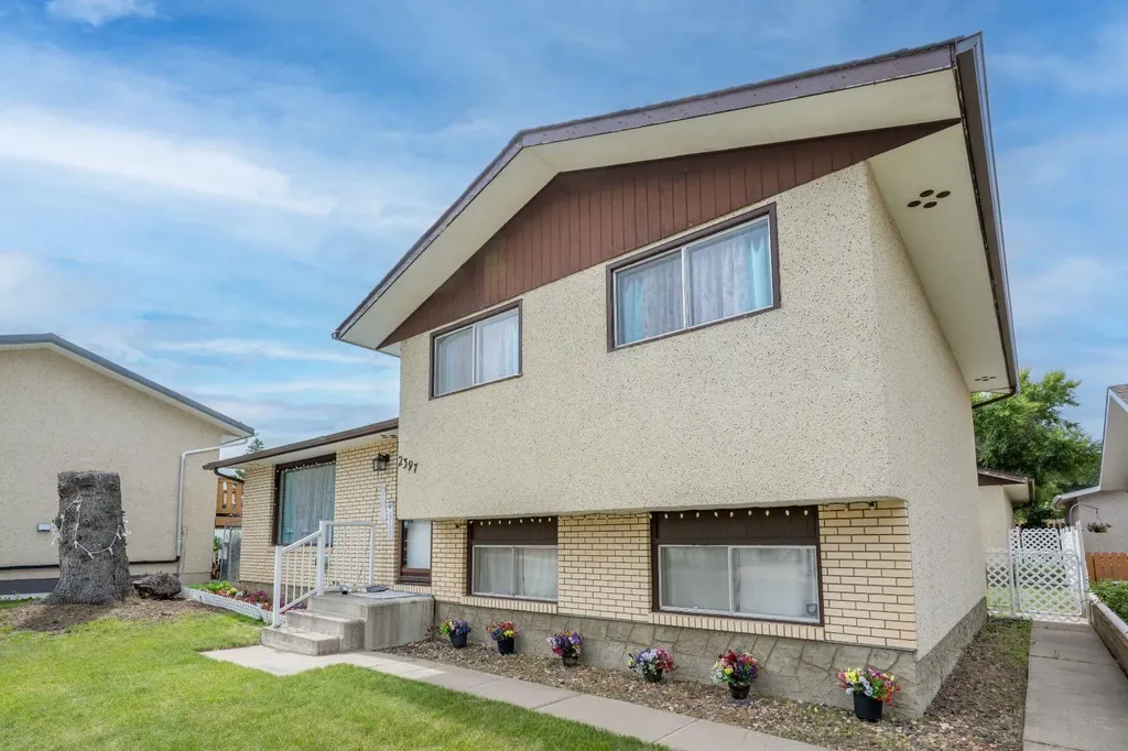 2397 24 Street SE Medicine Hat AB T1B1B1