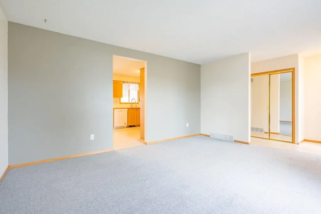 2397 24 Street SE Medicine Hat AB T1B1B1