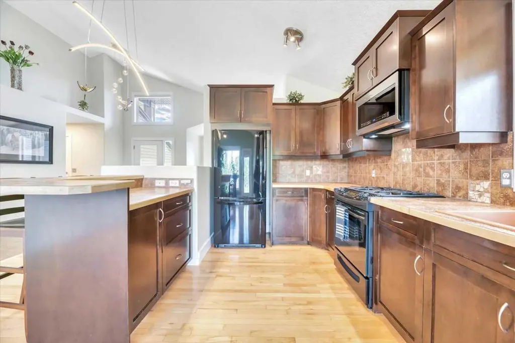 188 Aspen Creek Crescent Strathmore AB T1P 0A7
