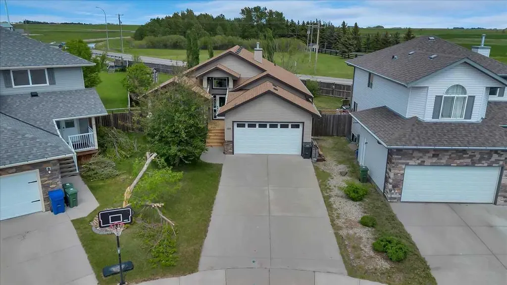 188 Aspen Creek Crescent Strathmore AB T1P 0A7