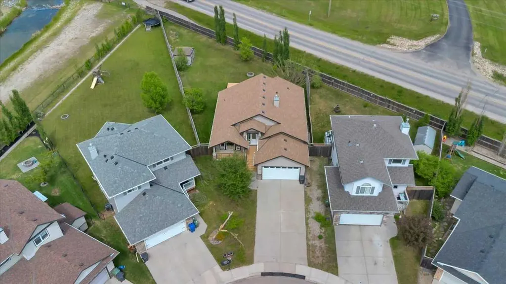 188 Aspen Creek Crescent Strathmore AB T1P 0A7