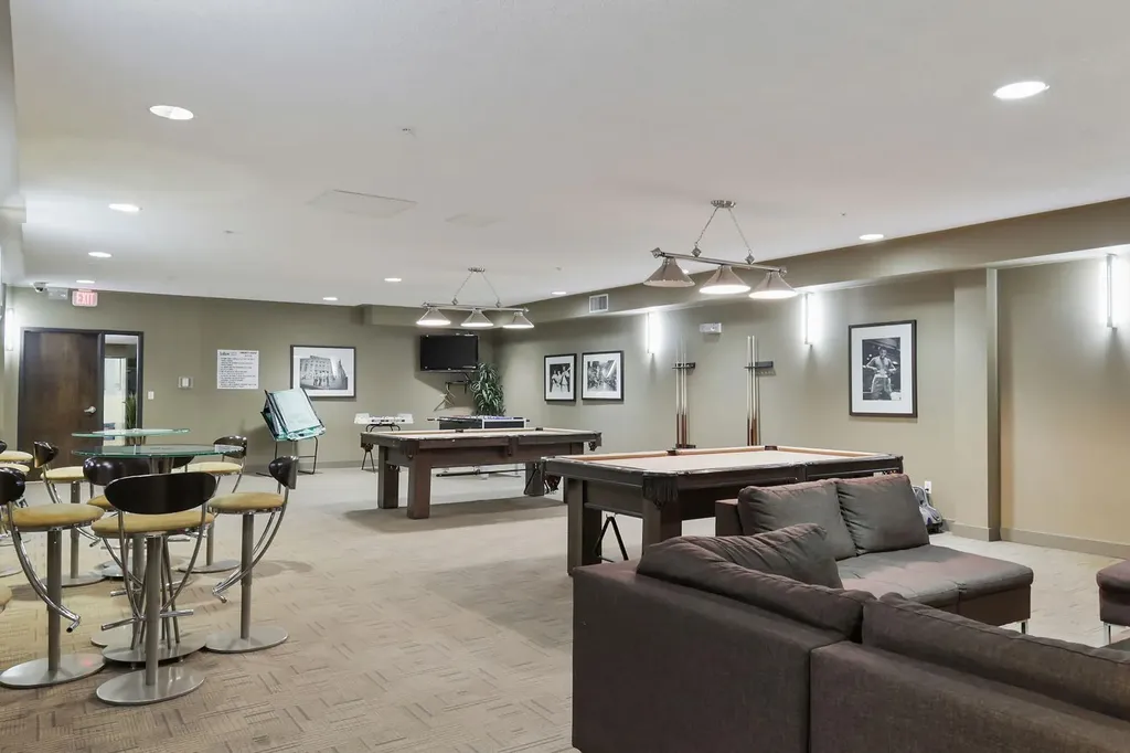 35 Inglewood Park SE Calgary AB T2G 1B5