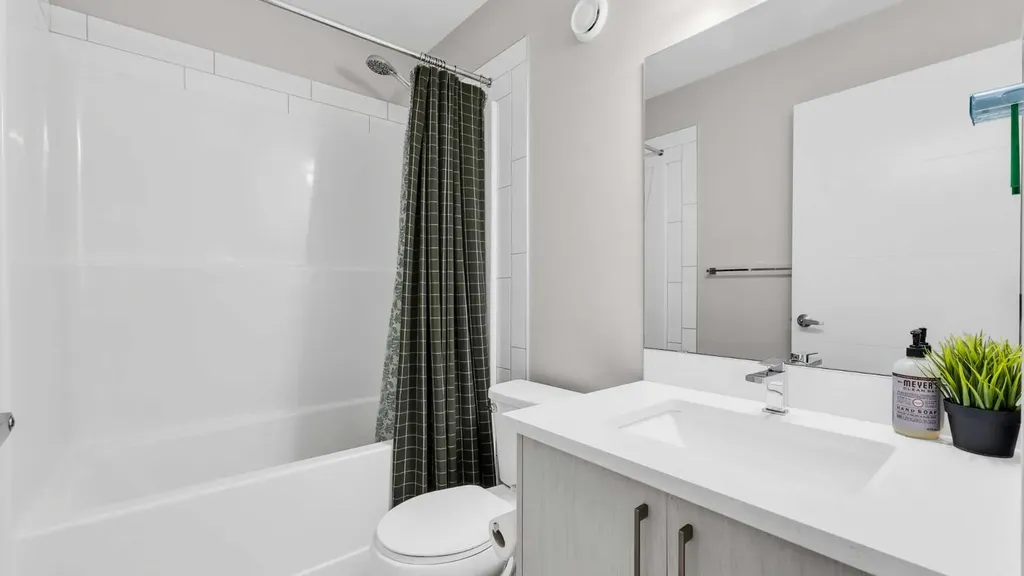 138 Homestead Boulevard NE Calgary AB T3J 2G8