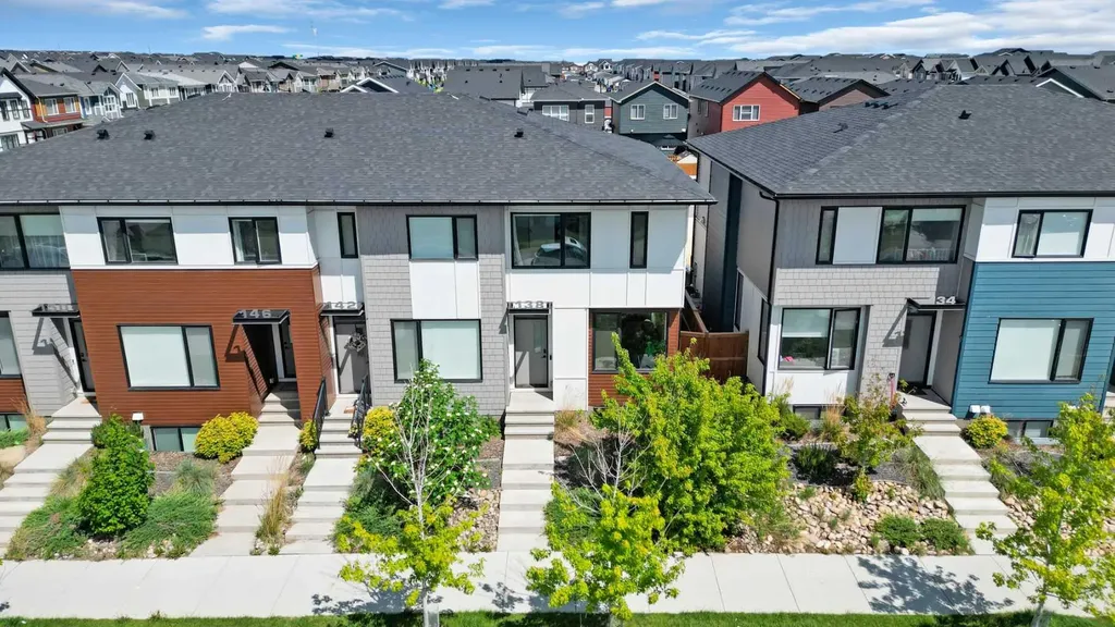 138 Homestead Boulevard NE Calgary AB T3J 2G8