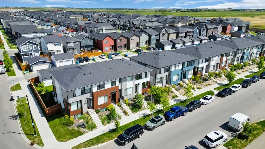 138 Homestead Boulevard NE Calgary AB T3J 2G8