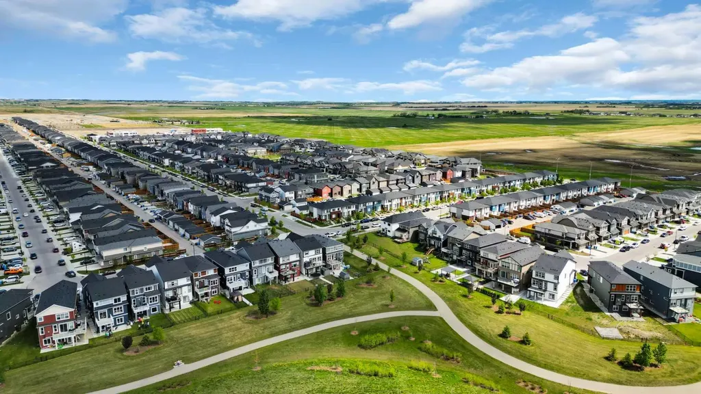 138 Homestead Boulevard NE Calgary AB T3J 2G8