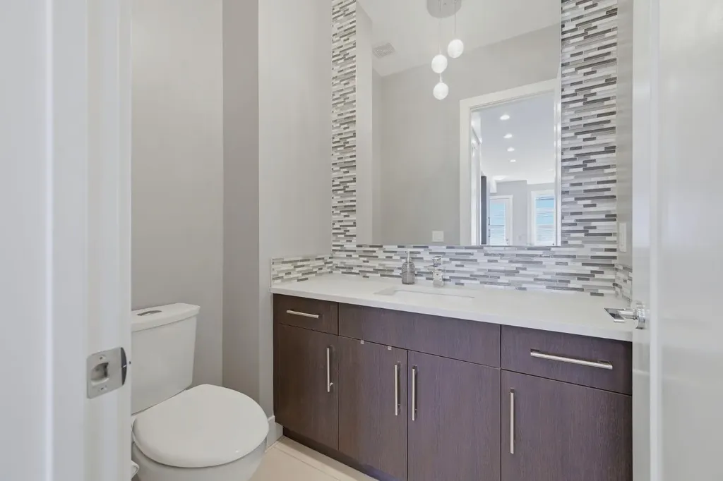 4620 17 Avenue NW Calgary AB T3B 0P3