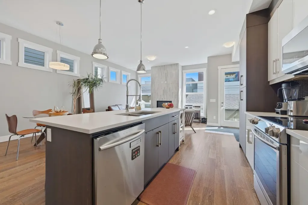 4620 17 Avenue NW Calgary AB T3B 0P3