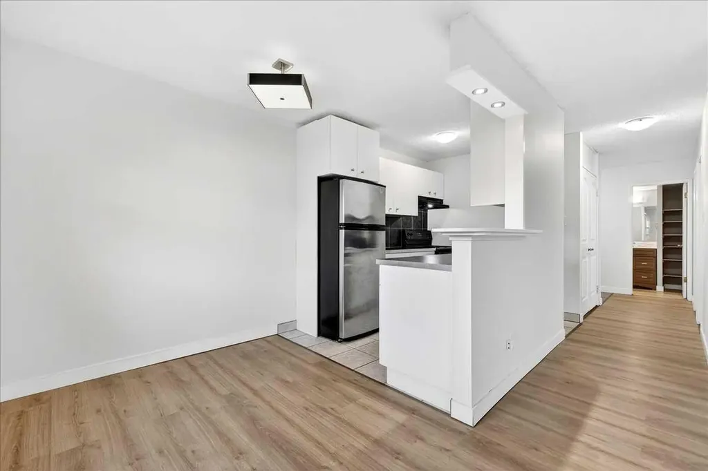 635 57 Avenue SW Calgary AB T2V 0H5