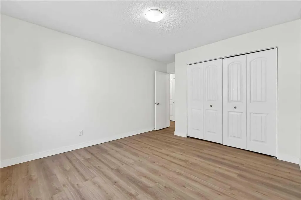 635 57 Avenue SW Calgary AB T2V 0H5