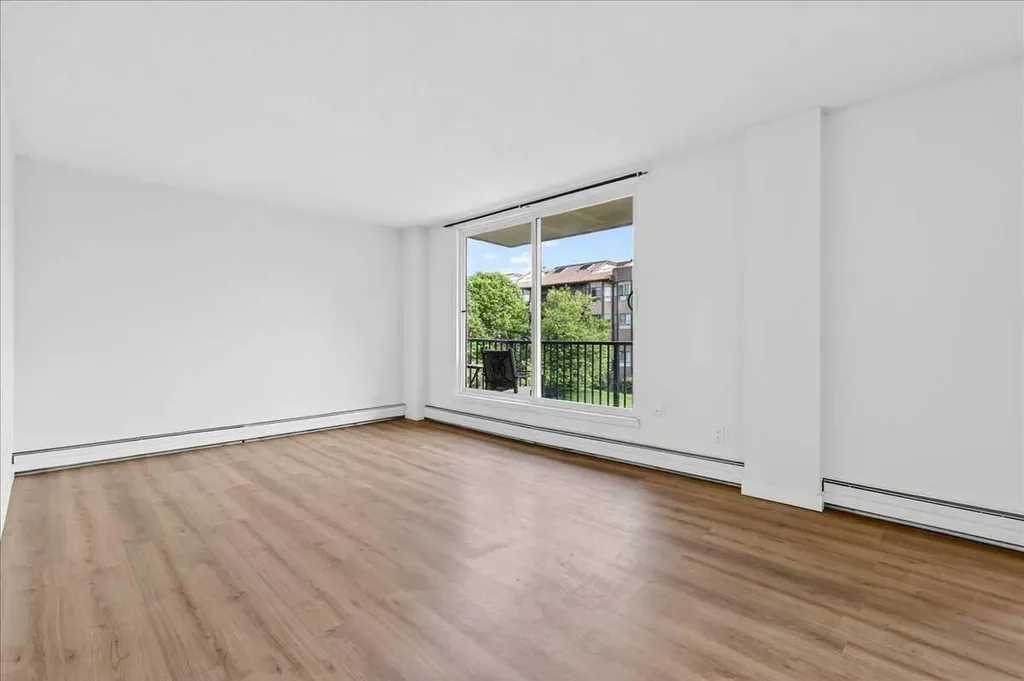 635 57 Avenue SW Calgary AB T2V 0H5
