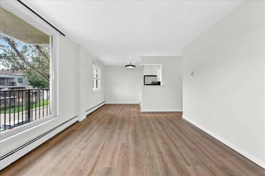 635 57 Avenue SW Calgary AB T2V 0H5
