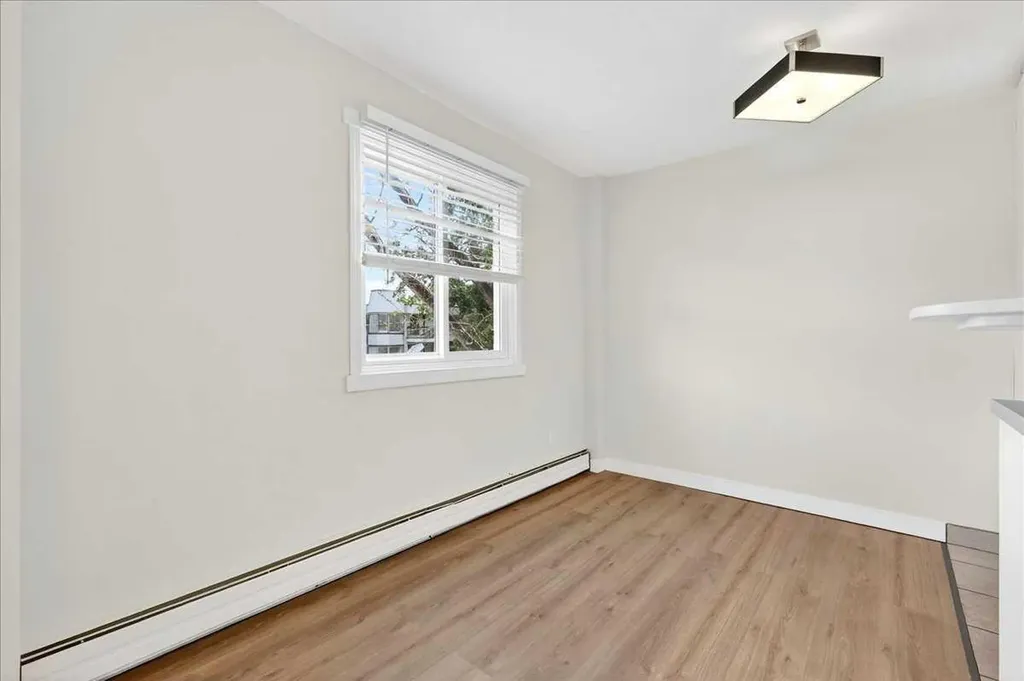 635 57 Avenue SW Calgary AB T2V 0H5