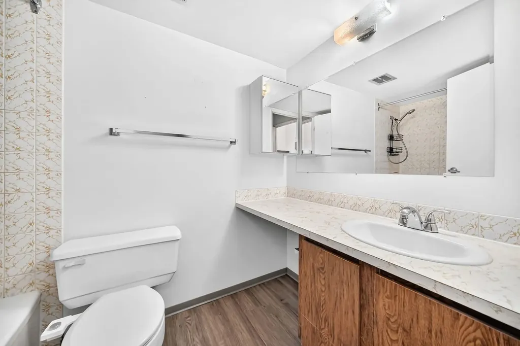 310 4 Avenue NE Calgary AB T2E0J5