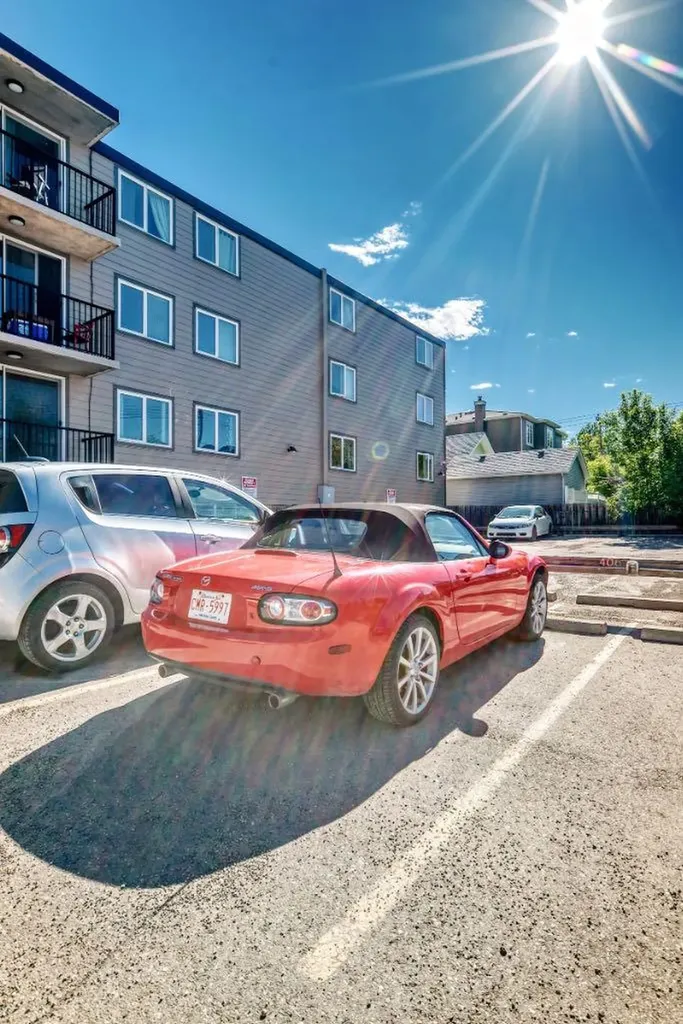 310 4 Avenue NE Calgary AB T2E0J5