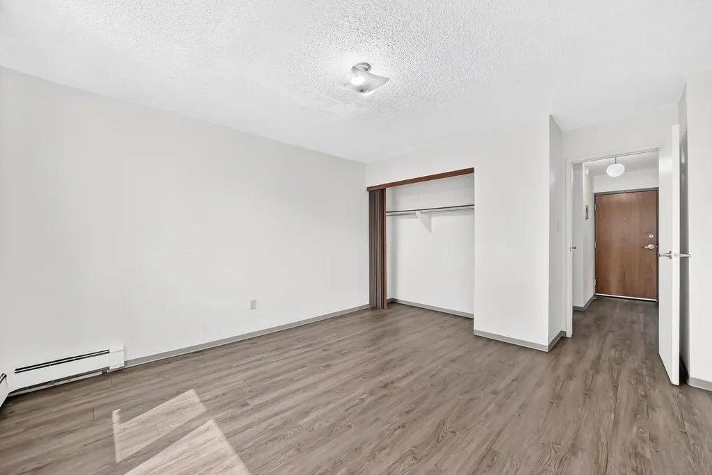 310 4 Avenue NE Calgary AB T2E0J5