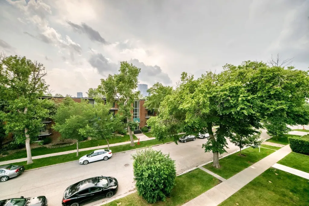 310 4 Avenue NE Calgary AB T2E0J5