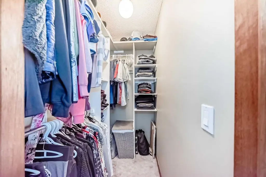 481 Sunmills Drive SE Calgary AB T2X 2T5