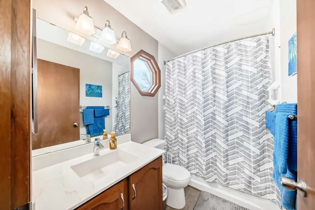 481 Sunmills Drive SE Calgary AB T2X 2T5