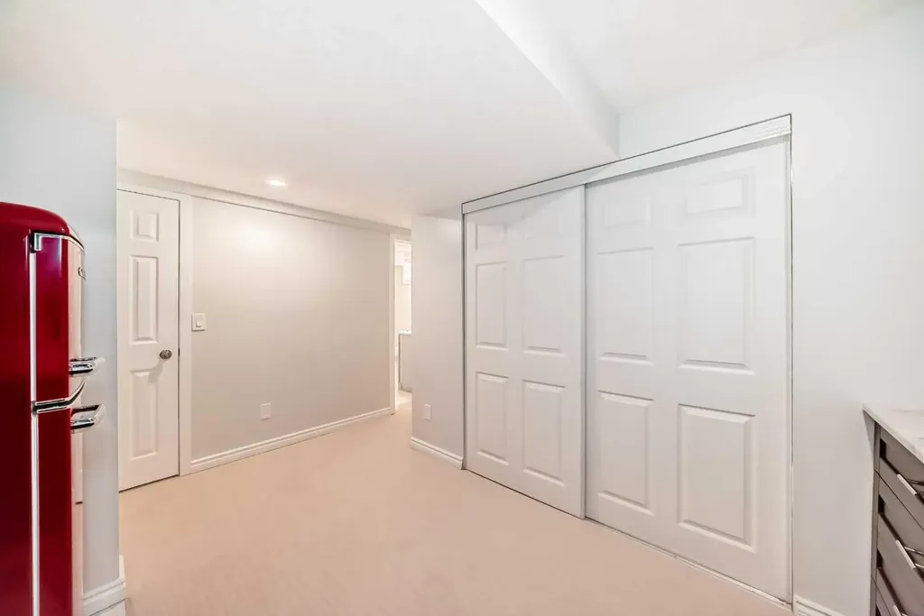 481 Sunmills Drive SE Calgary AB T2X 2T5