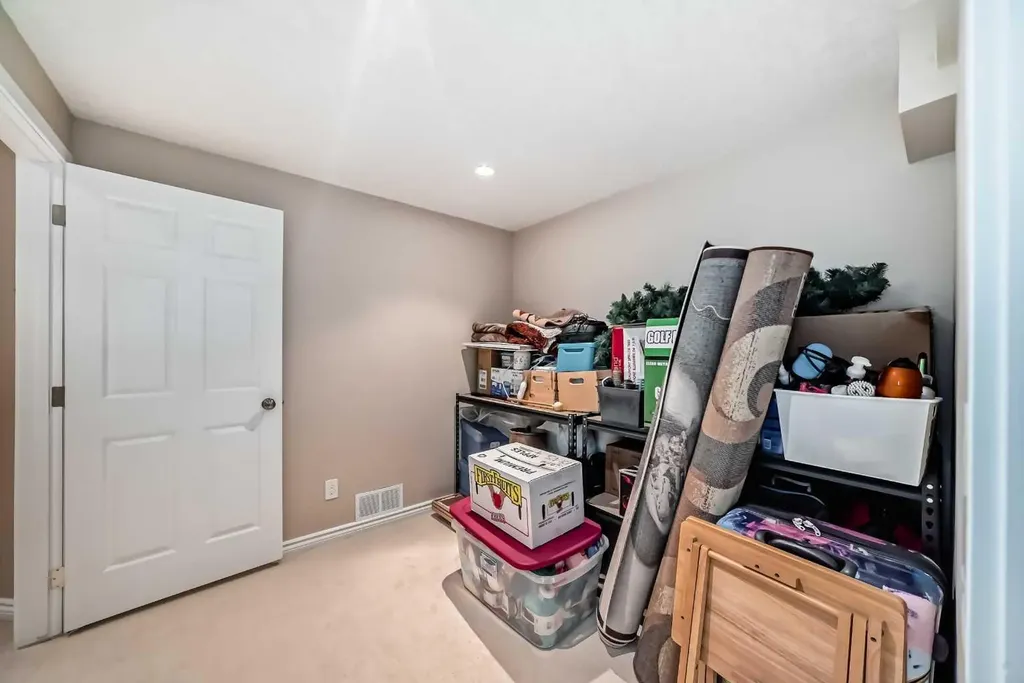 481 Sunmills Drive SE Calgary AB T2X 2T5