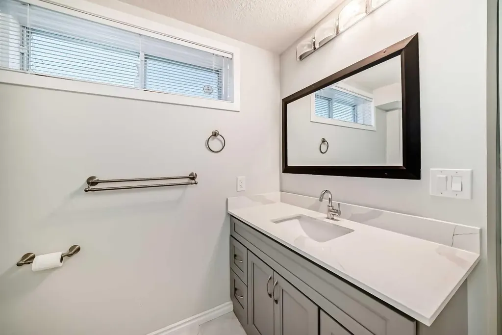 481 Sunmills Drive SE Calgary AB T2X 2T5