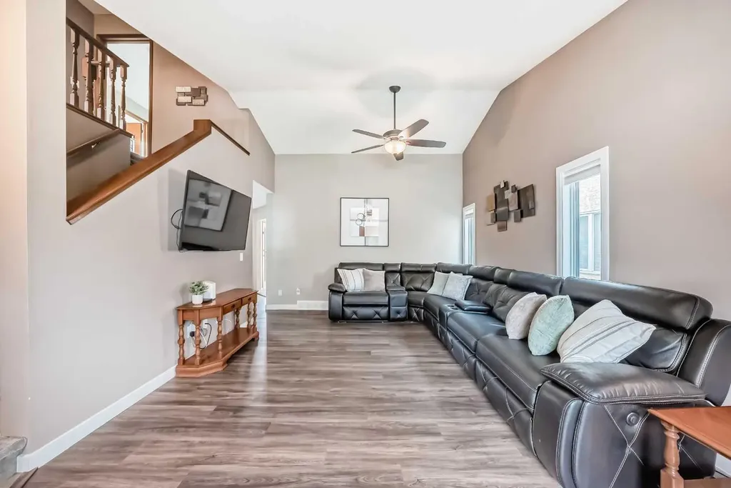481 Sunmills Drive SE Calgary AB T2X 2T5