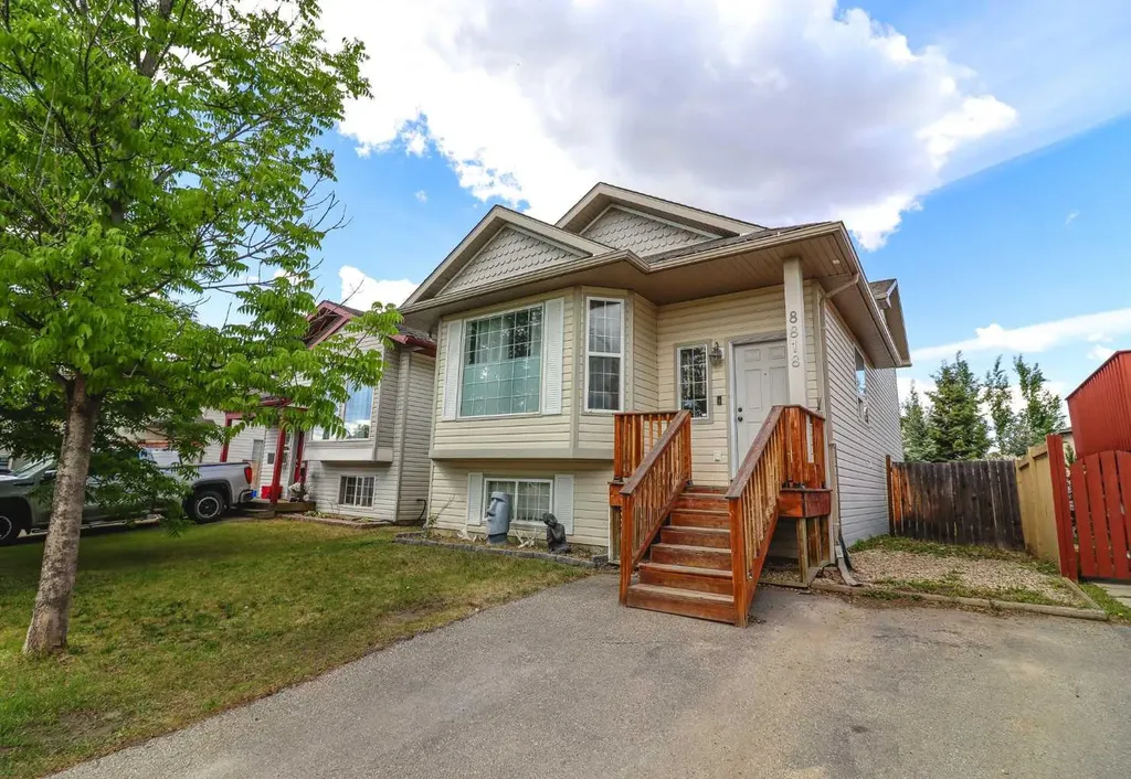 8818 65 Avenue Grande Prairie AB T8W 2X5