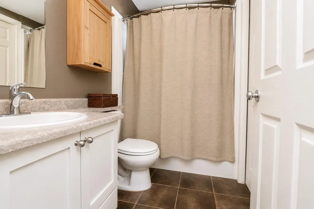 8818 65 Avenue Grande Prairie AB T8W 2X5
