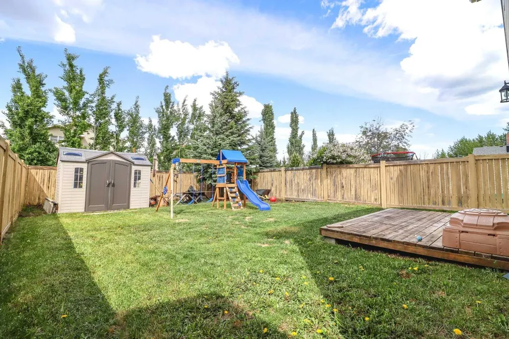 8818 65 Avenue Grande Prairie AB T8W 2X5