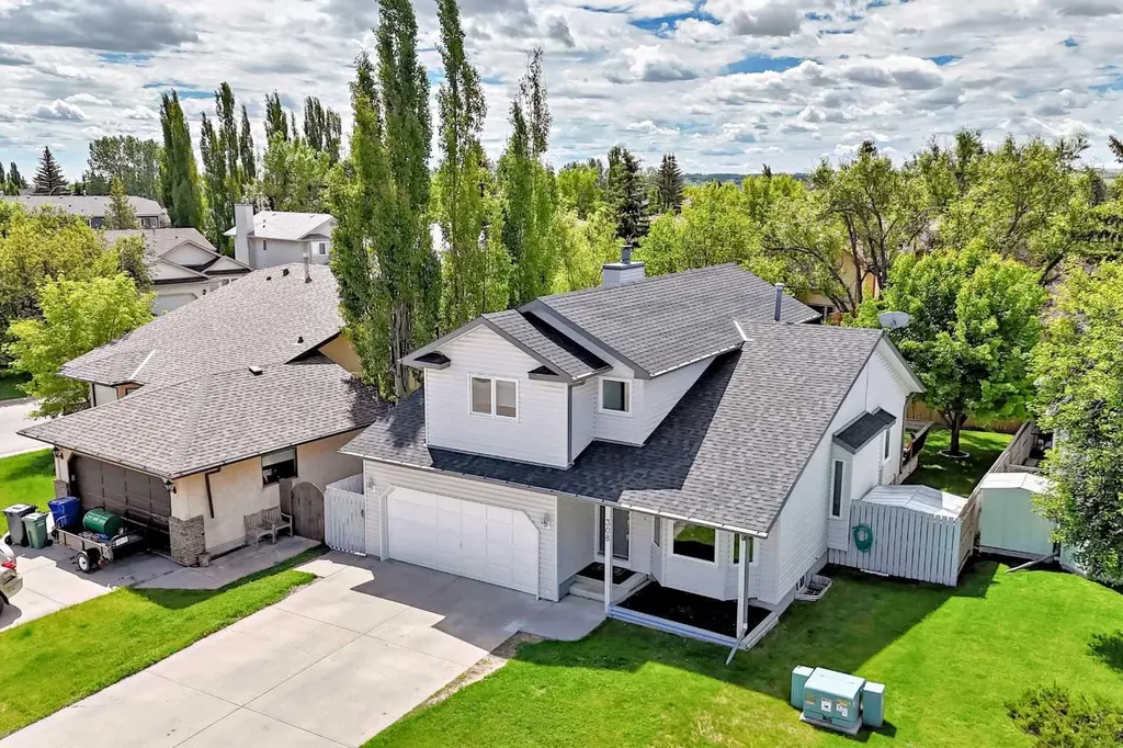 308 Downey Place Okotoks AB T1S 1H3