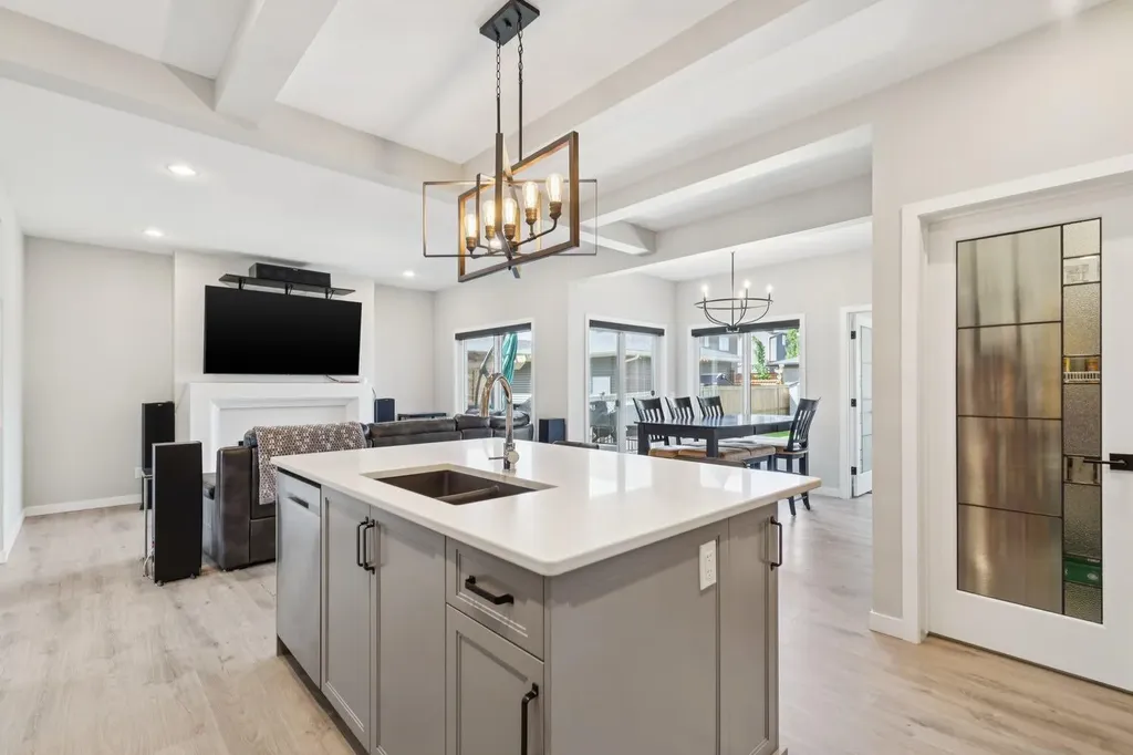 67 Coopersfield Park SW Airdrie AB T4B 4K8