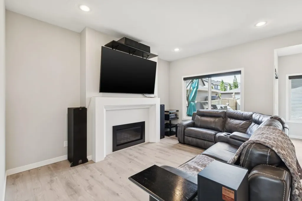 67 Coopersfield Park SW Airdrie AB T4B 4K8