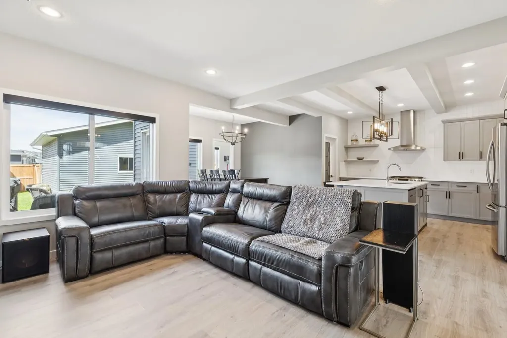 67 Coopersfield Park SW Airdrie AB T4B 4K8