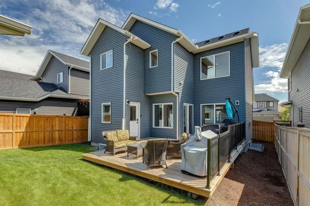 67 Coopersfield Park SW Airdrie AB T4B 4K8