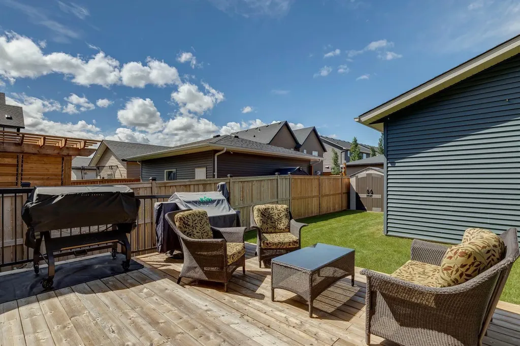 67 Coopersfield Park SW Airdrie AB T4B 4K8
