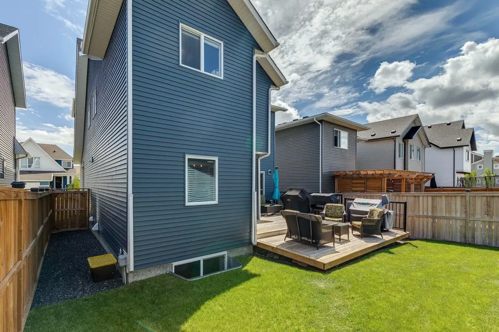 67 Coopersfield Park SW Airdrie AB T4B 4K8