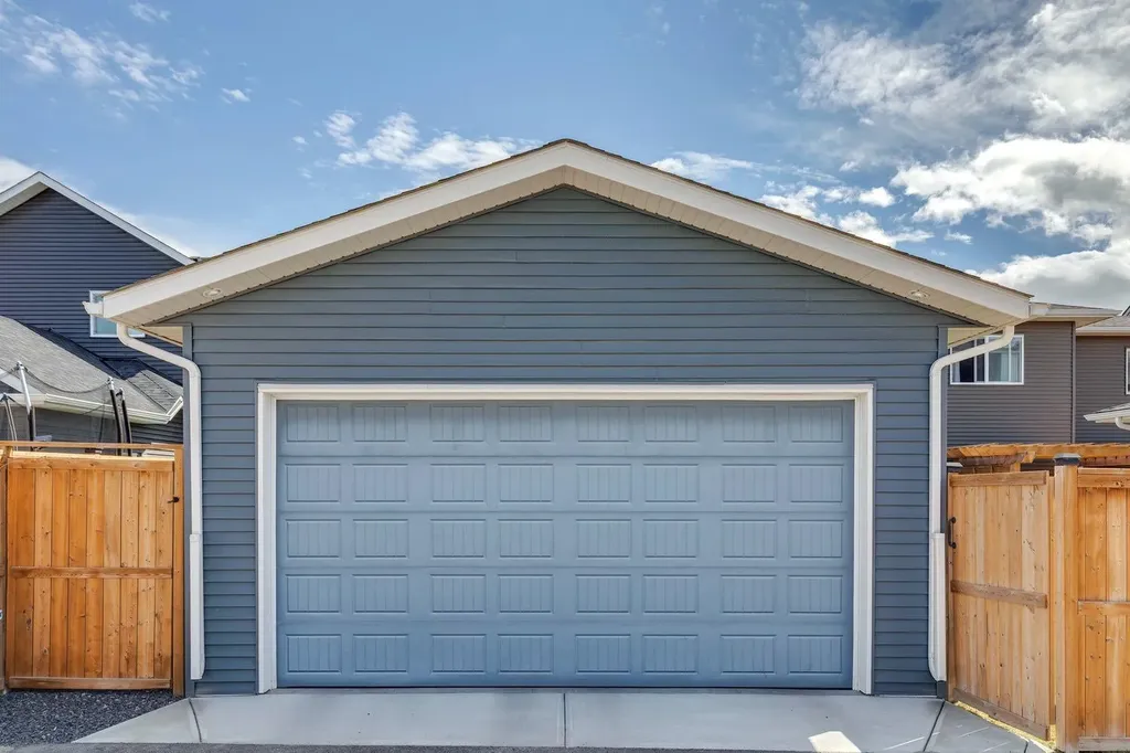 67 Coopersfield Park SW Airdrie AB T4B 4K8
