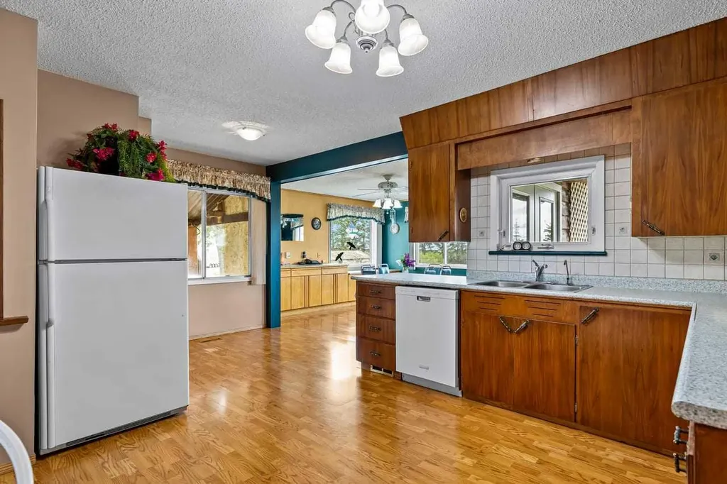 80060 475 Avenue E Rural Foothills County AB T1V1M3
