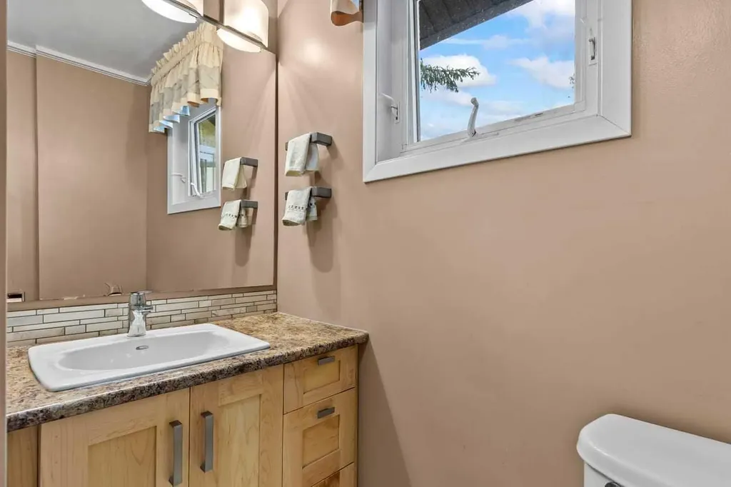 80060 475 Avenue E Rural Foothills County AB T1V1M3