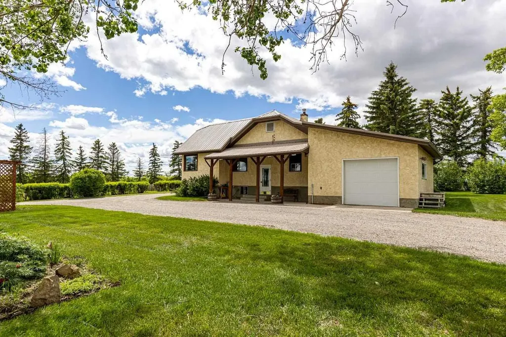 80060 475 Avenue E Rural Foothills County AB T1V1M3