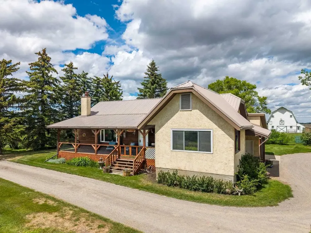 80060 475 Avenue E Rural Foothills County AB T1V1M3