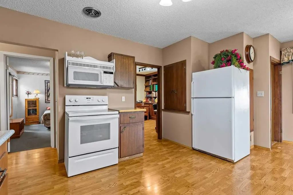 80060 475 Avenue E Rural Foothills County AB T1V1M3