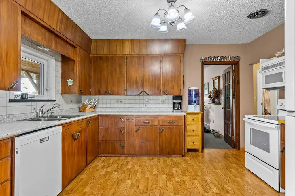 80060 475 Avenue E Rural Foothills County AB T1V1M3