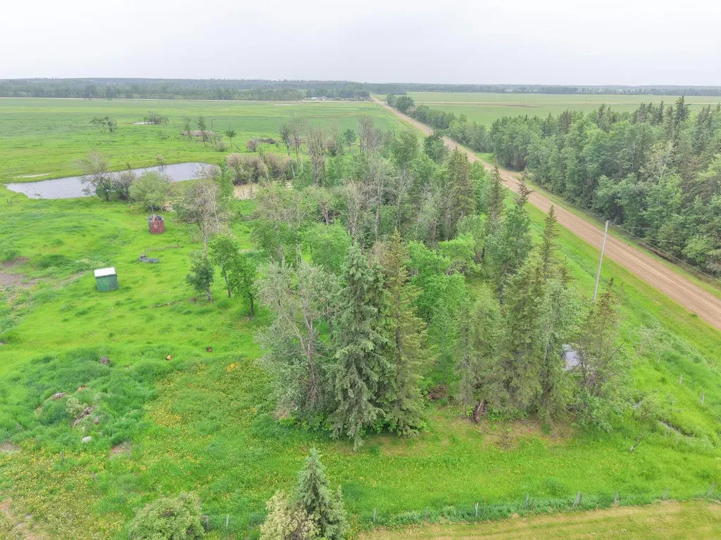 T8S 1v1 Rural Northern Sunrise County AB T8S 1V1
