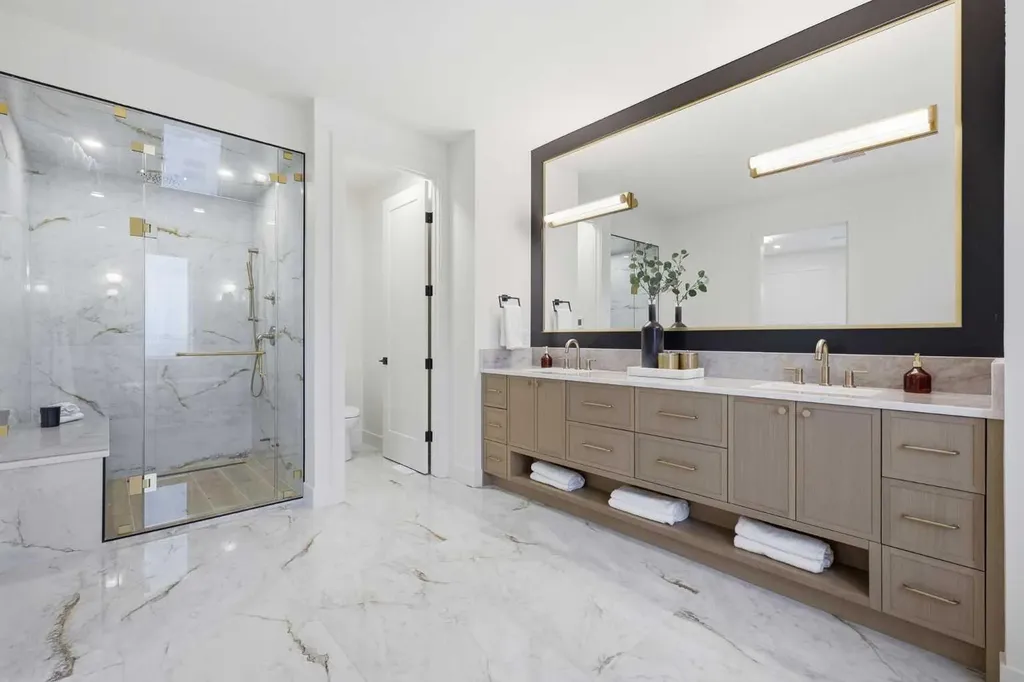 2131 29 Avenue SW Calgary AB T2T 1N6