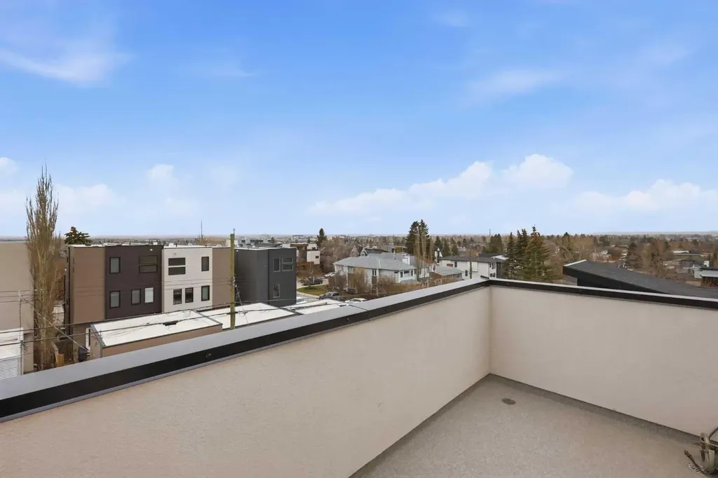 2131 29 Avenue SW Calgary AB T2T 1N6
