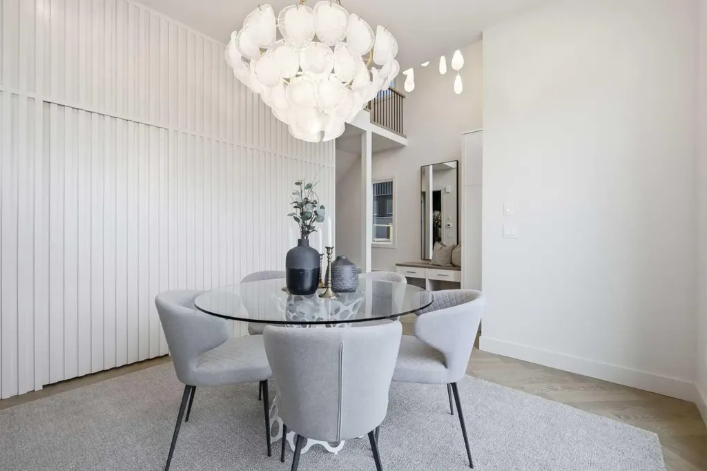 2131 29 Avenue SW Calgary AB T2T 1N6