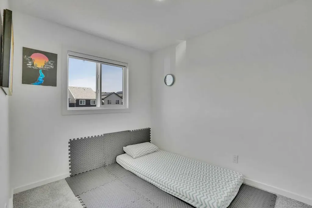 195 Savoy Landing SE Calgary AB T3M 2M6